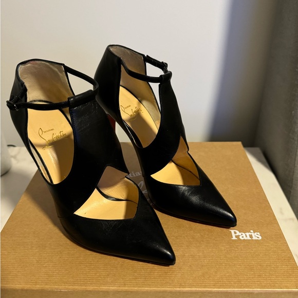Authentic Christian Louboutin heel - Picture 1 of 3